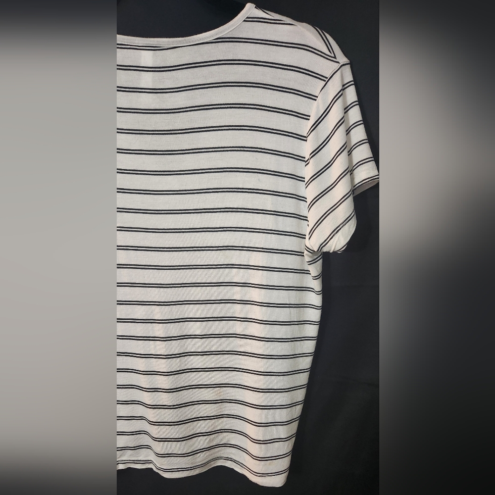Love Charm Ruched Drawstring Tee Size L - Picture 14 of 14